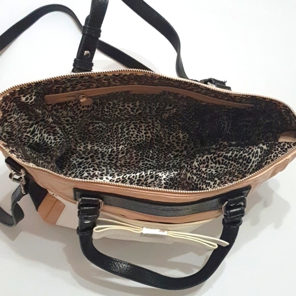 Badgley Mischka three-toned Crossbody shoulder Bag - Picture 4 of 9
